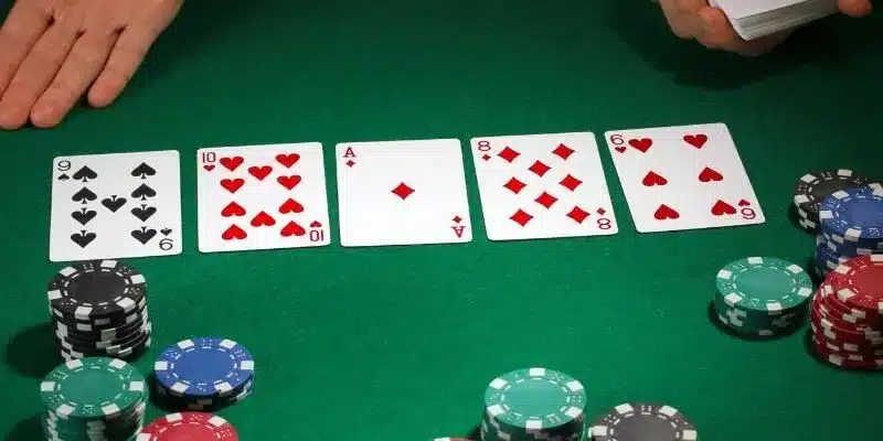 Outs và ODDS: Hiểu Rõ Khái Niệm Quan Trọng Trong Poker