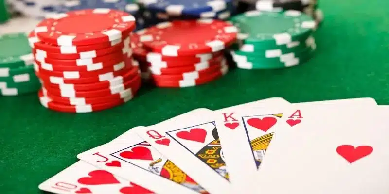 Luật chơi Poker vô cùng đơn giản đối với cả người mới tham gia